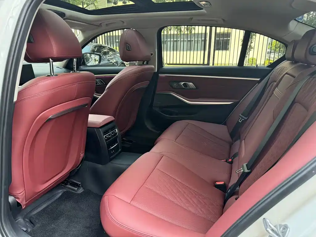 BMW 3 Series 2023