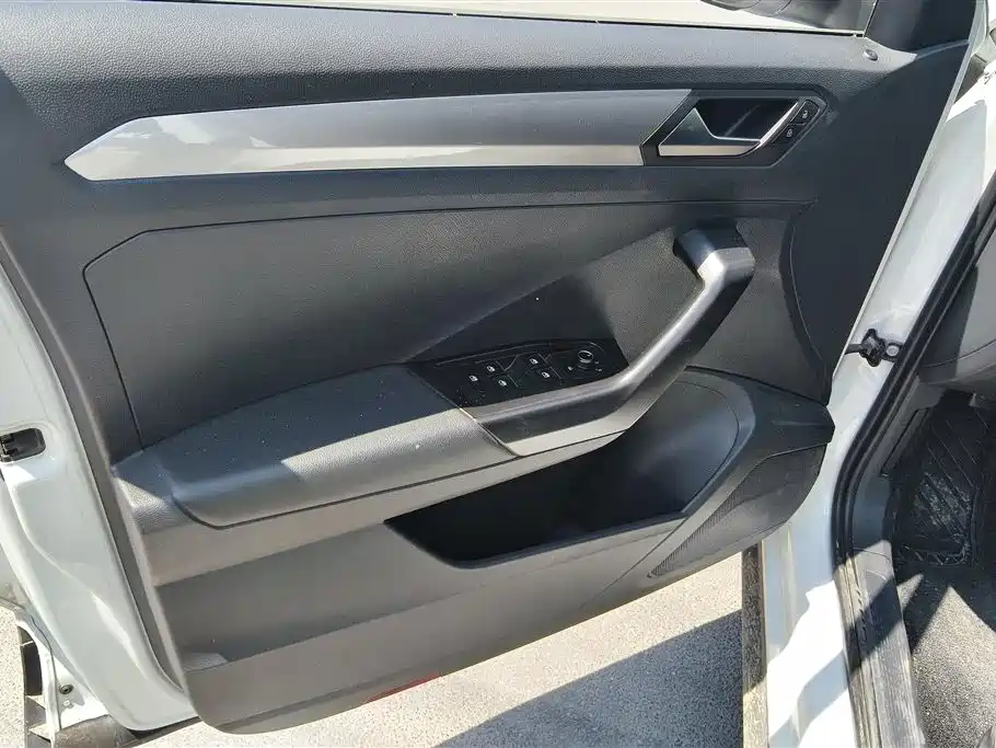 Volkswagen T-Roc 2018
