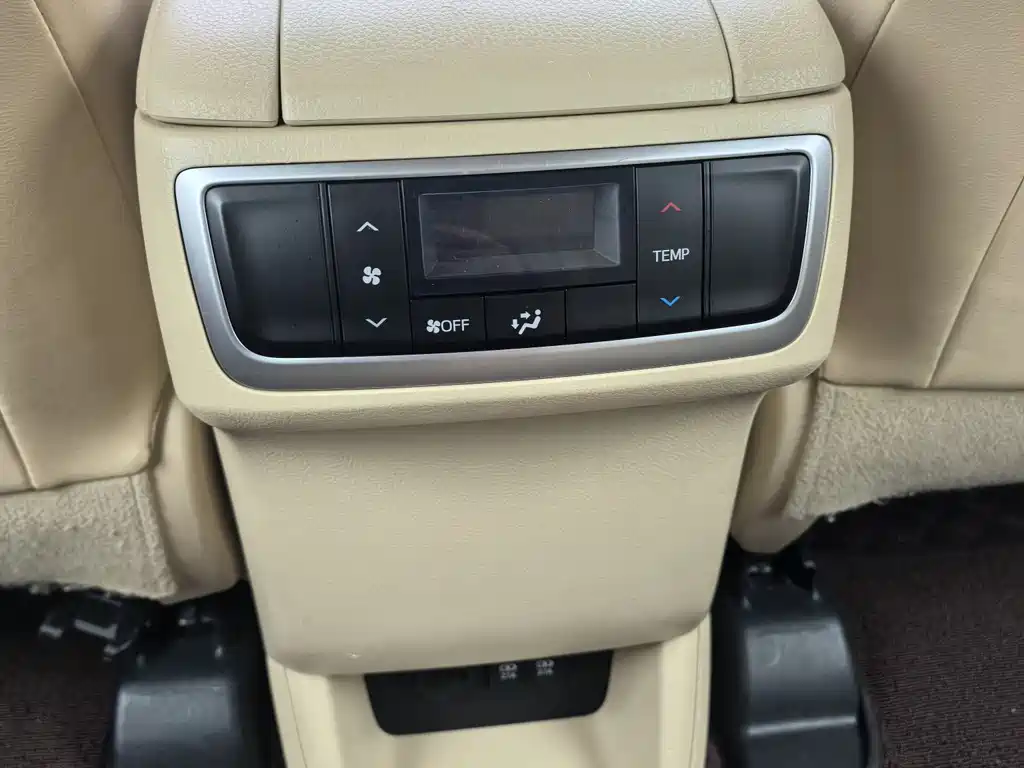 Toyota Highlander 2021 — фото 15