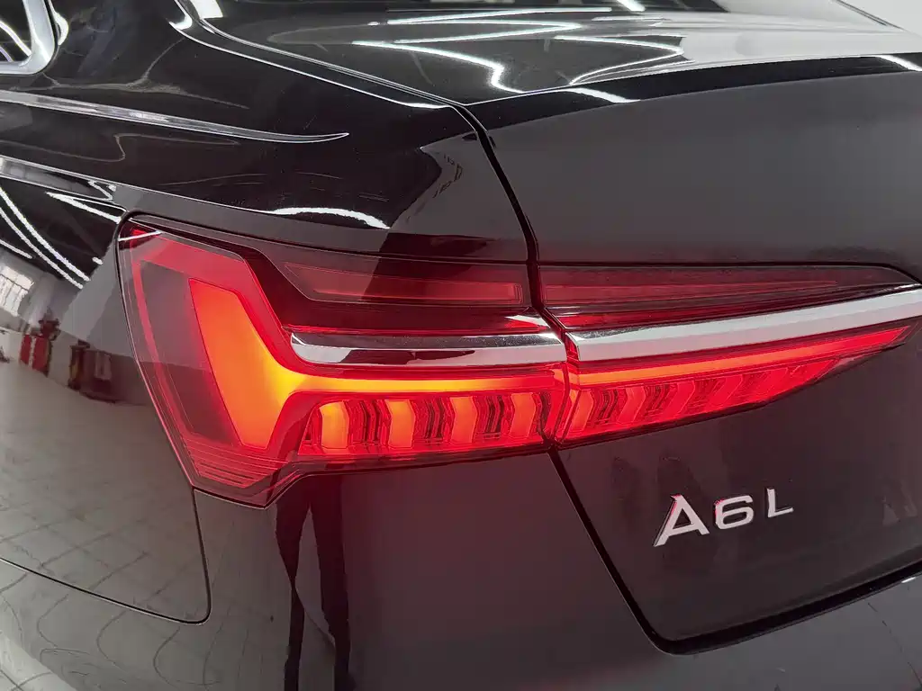 Audi A6L 2024 — фото 15