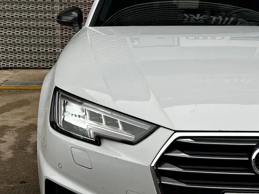 Audi A4 2020 — фото 7