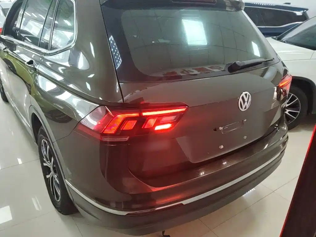 Volkswagen Tiguan L 2017 — фото 6