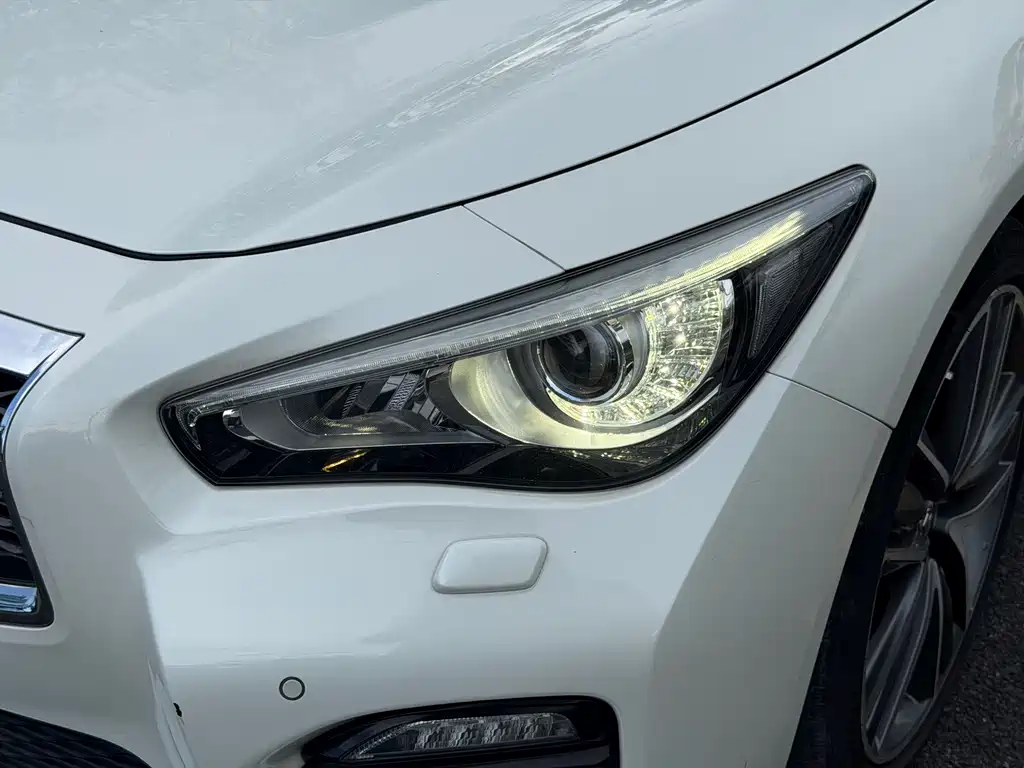 Infiniti Q50L 2015 — фото 12