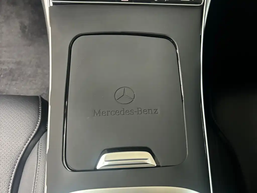 Mercedes-Benz C-Class 2025 — фото 12
