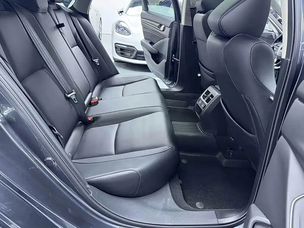 Honda Accord 2022 — фото 14