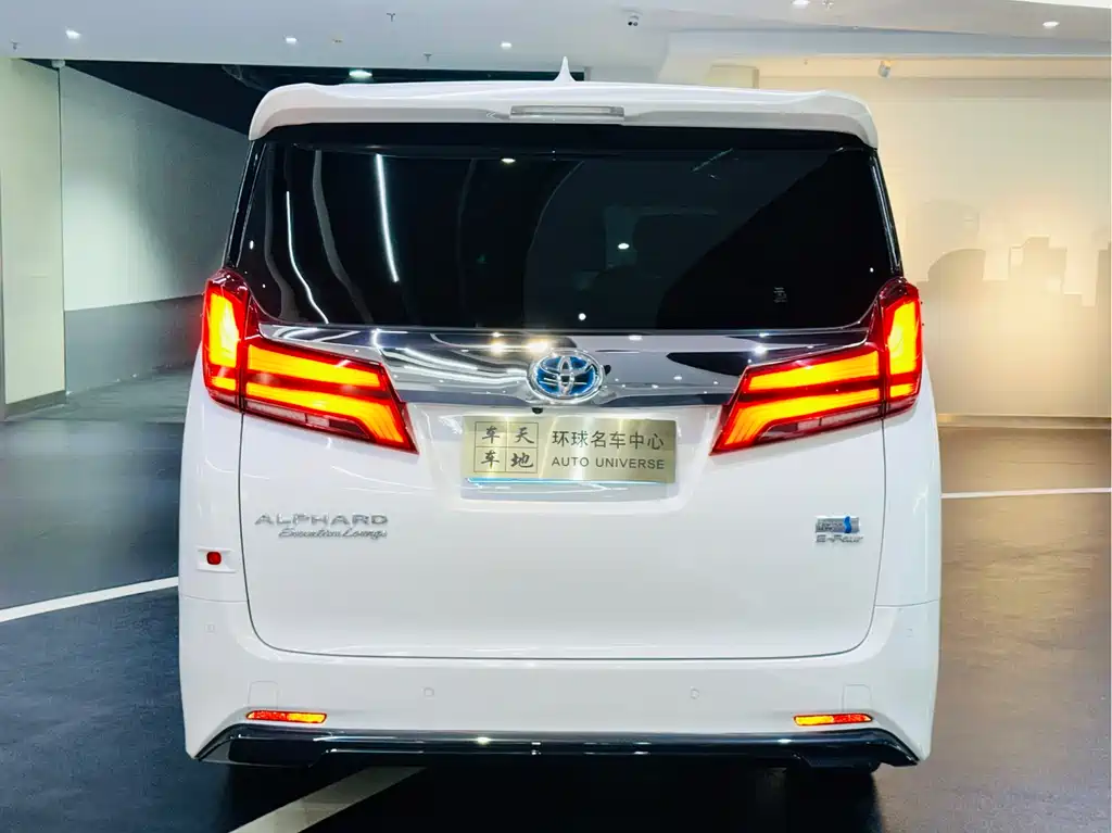 Toyota Alphard 2022 — фото 5
