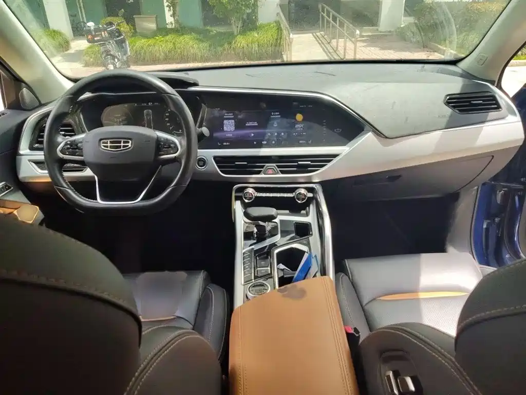 Geely Xingyue New Energy 2019 — фото 13