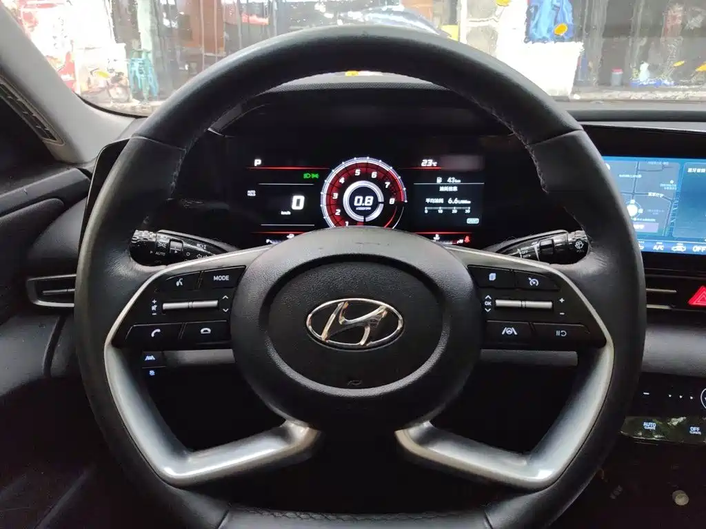 Hyundai Elantra 2023