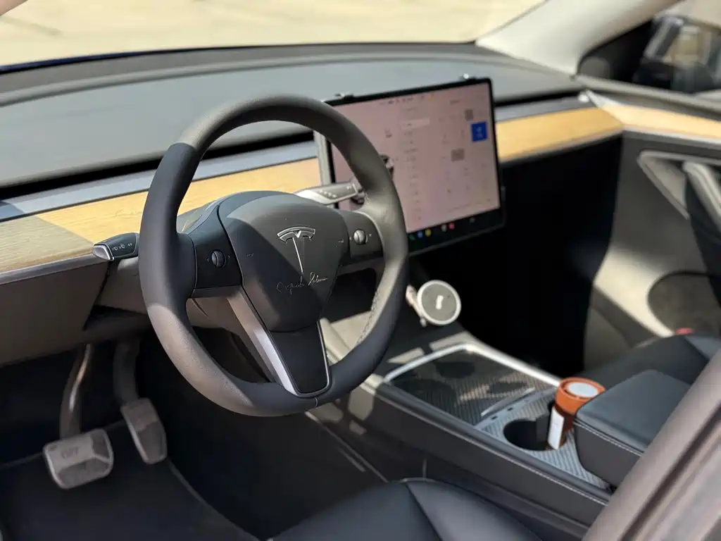 Tesla Model Y 2023 — фото 13