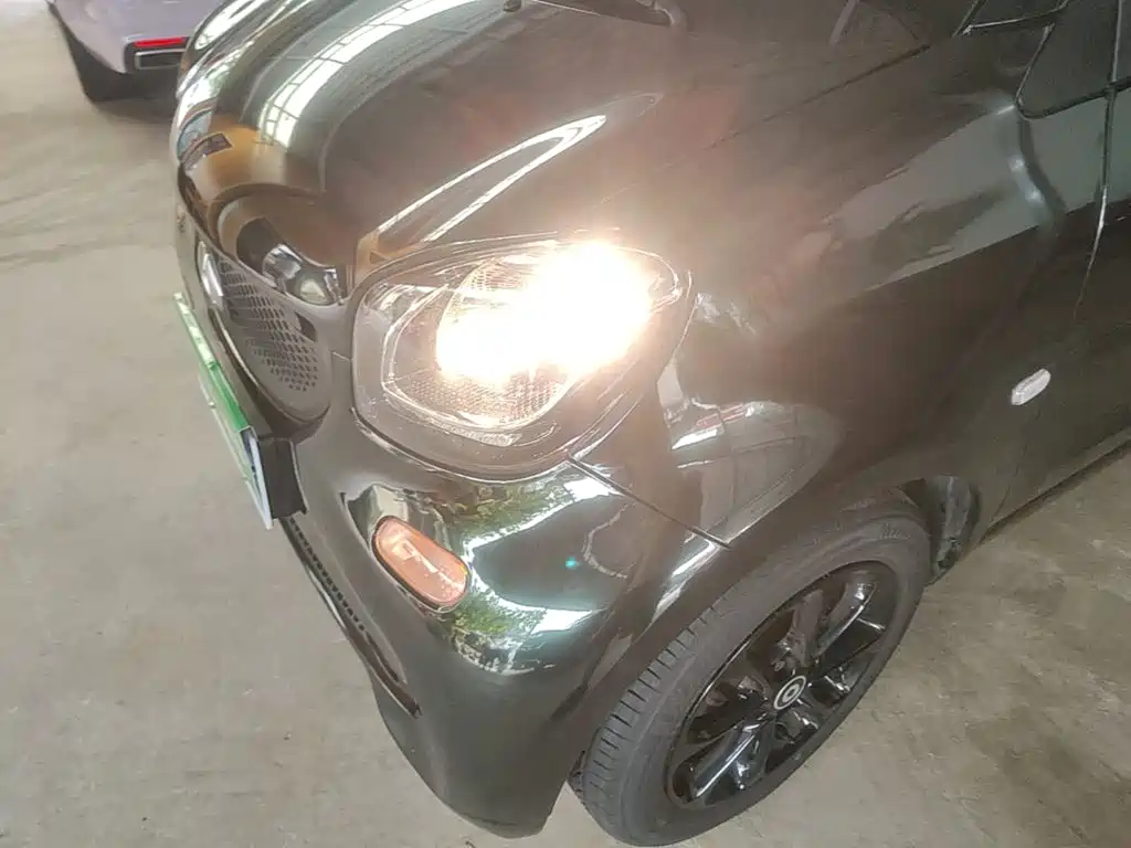 smart Fortwo 2018 — фото 24