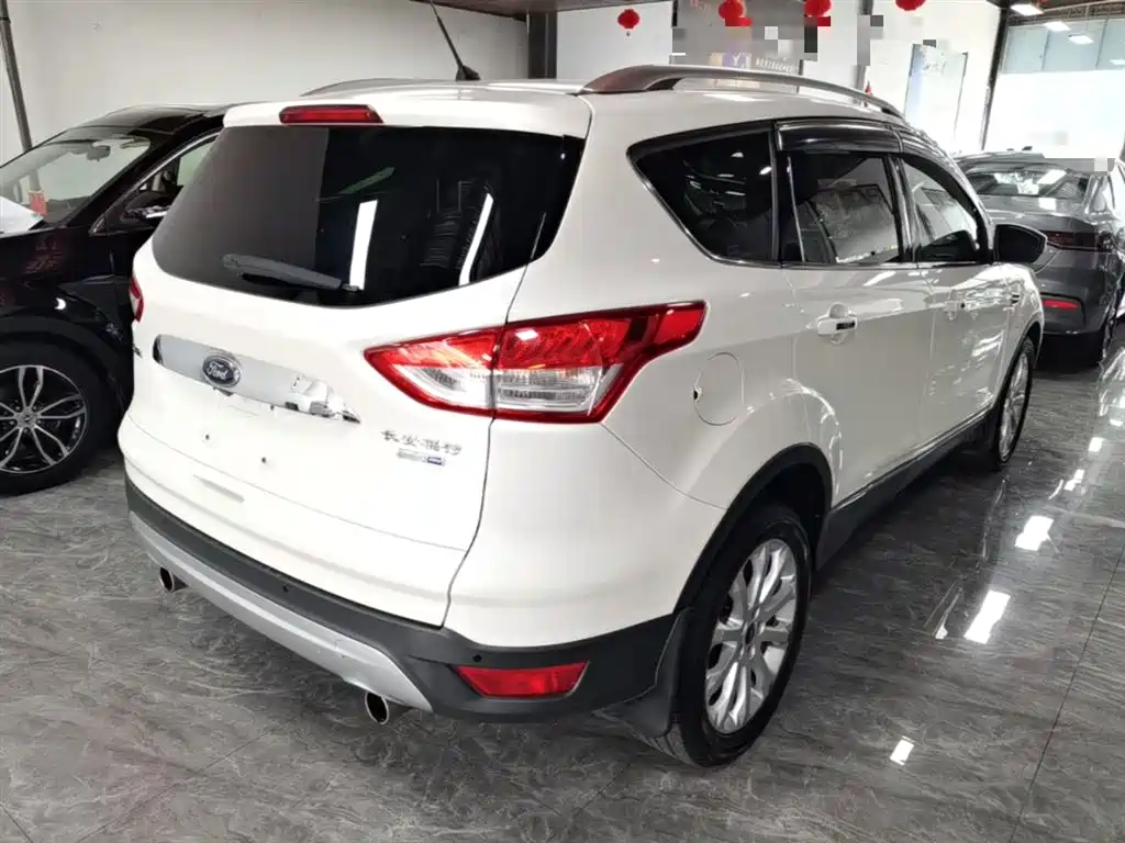 Ford Kuga 2015 — фото 7