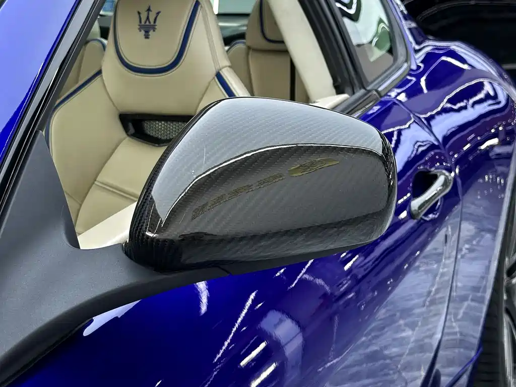 Maserati GranTurismo 2015 — фото 12