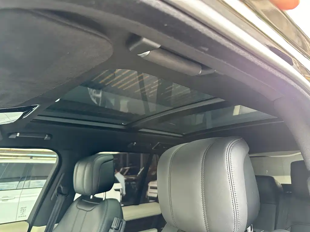 Land Rover Range Rover 2019 — фото 15