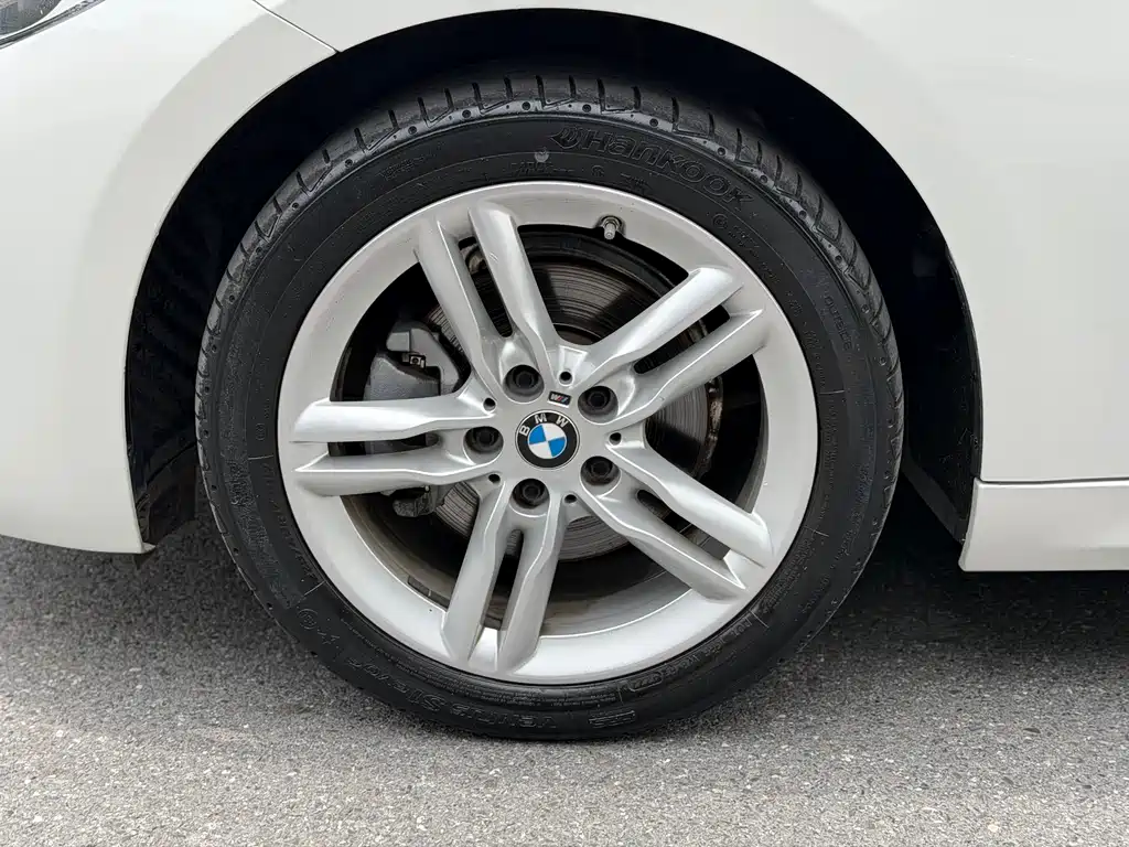 BMW 1 Series 2021 — фото 15