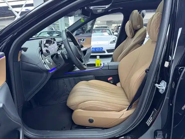 Mercedes-Benz E-Class 2024