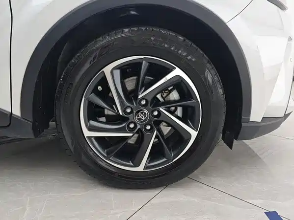Toyota C-HR 2024