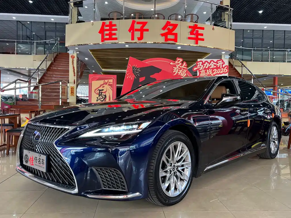 Lexus LS 2021 — фото 1
