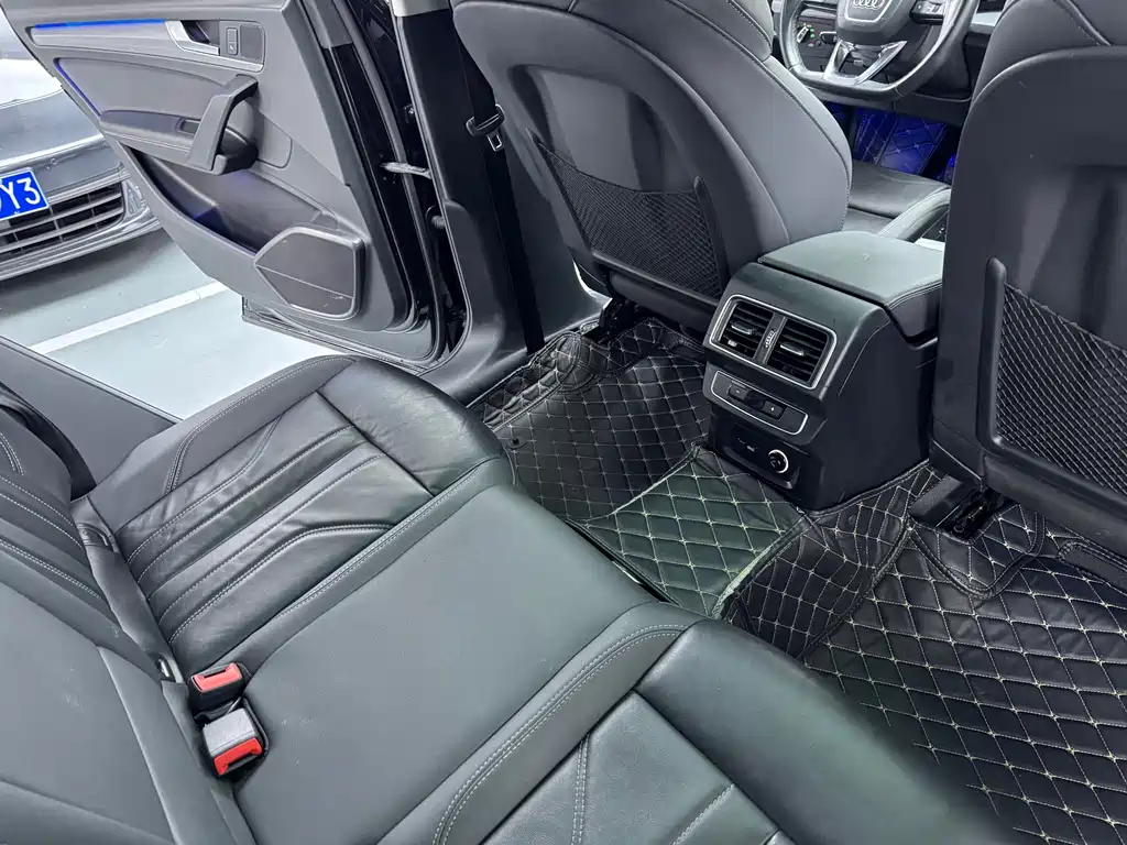 Audi Q5L 2022 — фото 14