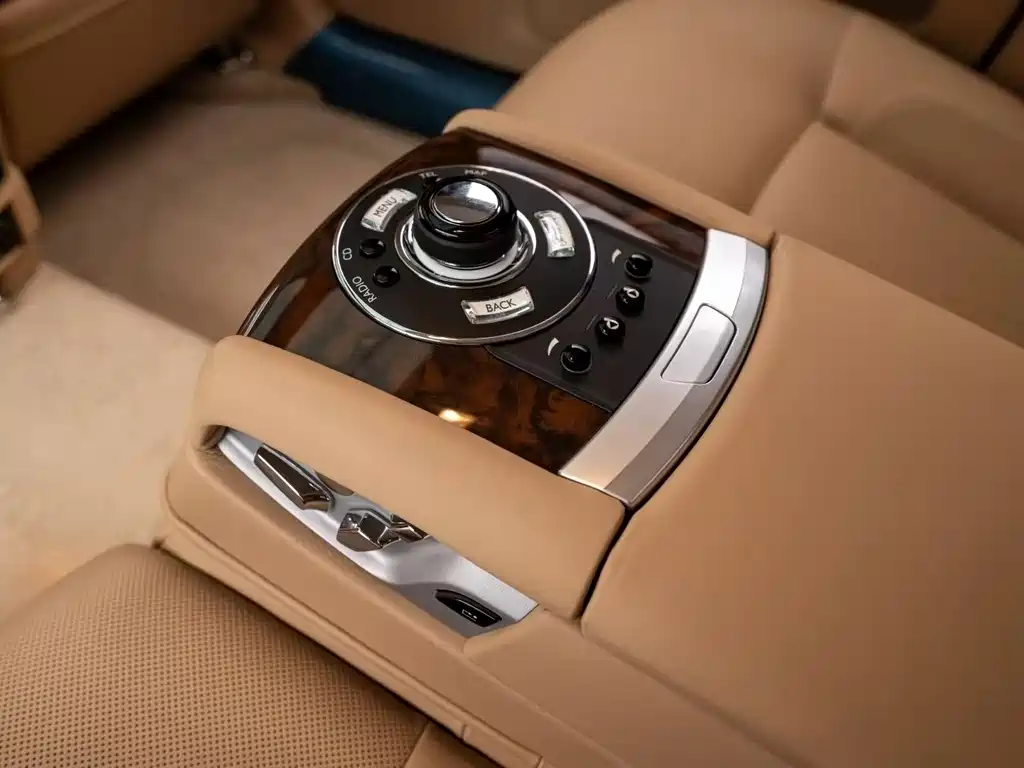 Rolls-Royce Ghost 2012 — фото 6