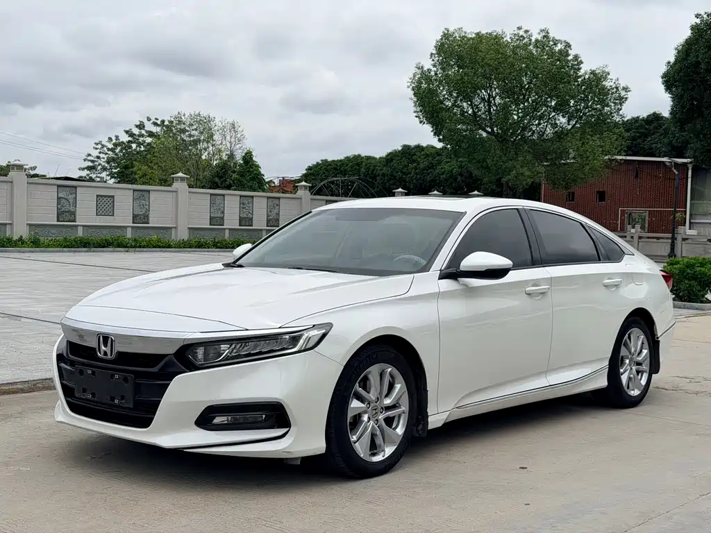 Honda Accord 2019 — фото 1