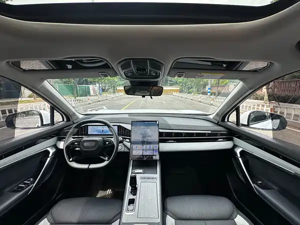 Geely Boyue L 2025