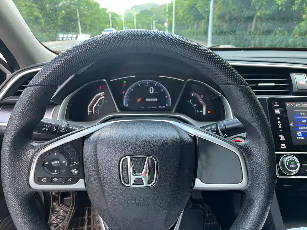 Honda Civic 2019 — фото 13