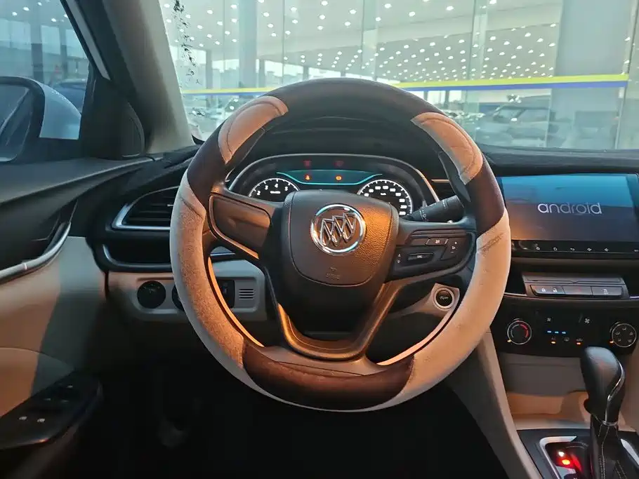 Buick Excelle 2017 — фото 15