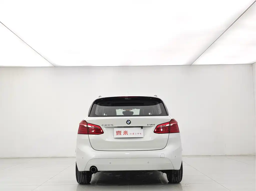 BMW 2 Series Station Wagon 2017 — фото 5