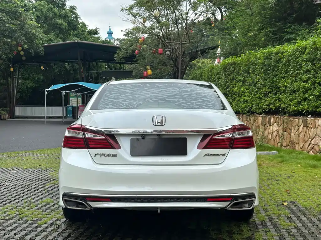 Honda Accord 2017 — фото 6