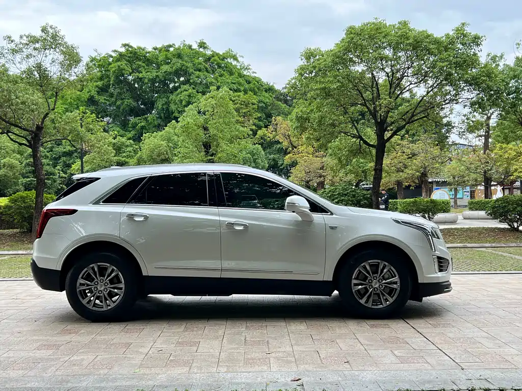 Cadillac XT5 2020 — фото 4