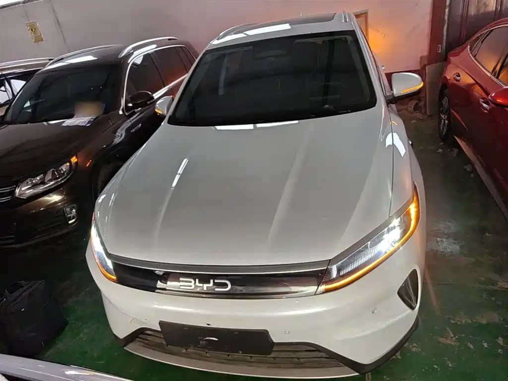 BYD Seal 05 DM-i 2025 — фото 3