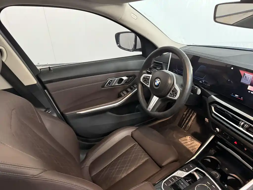 BMW 3 Series 2023 — фото 14