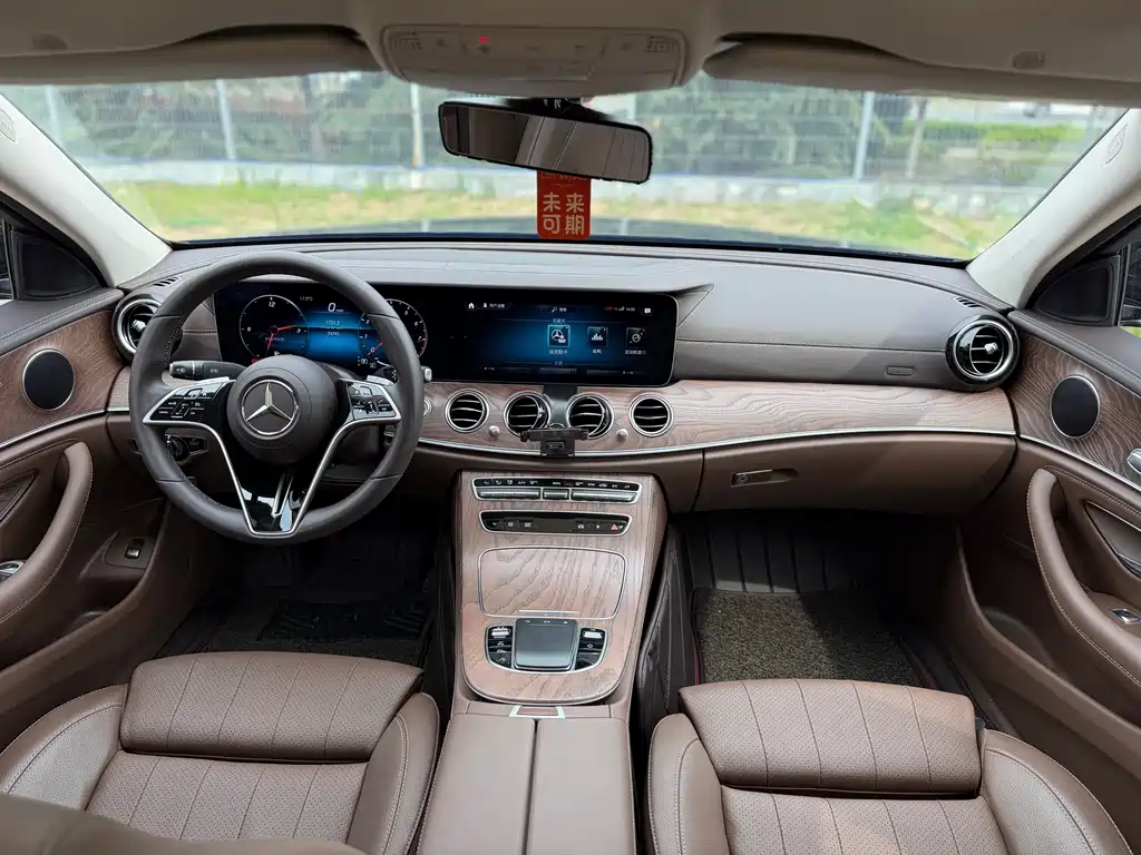 Mercedes-Benz E-Class 2023 — фото 5