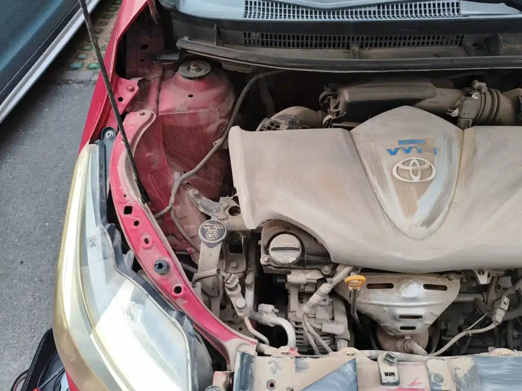 Toyota Yaris L 2014 — фото 22