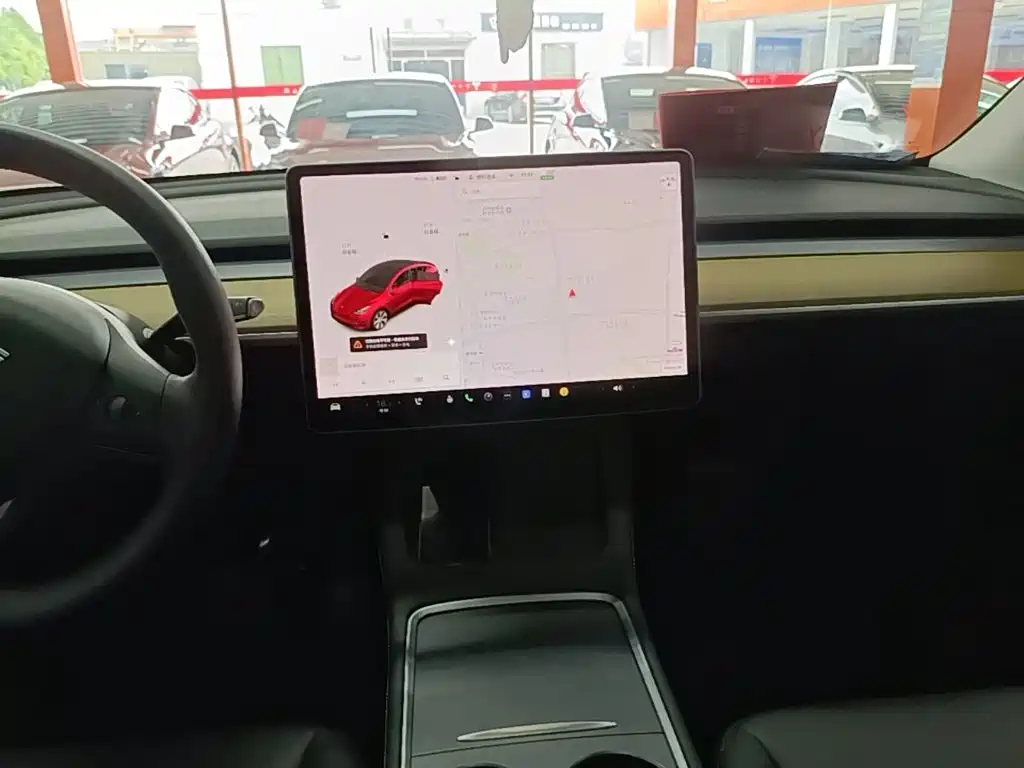 Tesla Model Y 2021 — фото 13