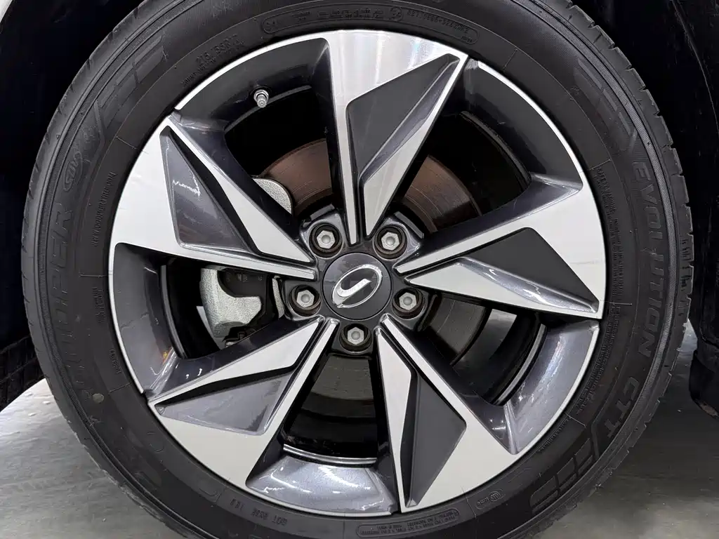 GAC Motor Trumpchi M6 2022 — фото 19