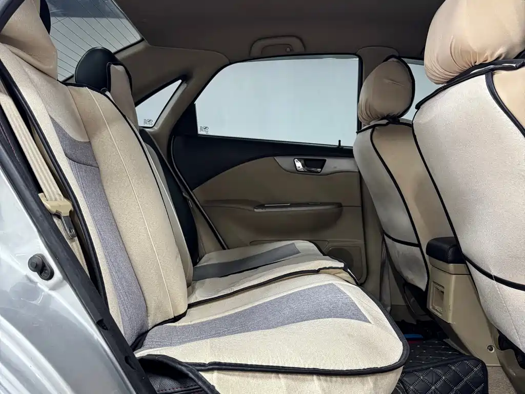 Buick Excelle 2013 — фото 15