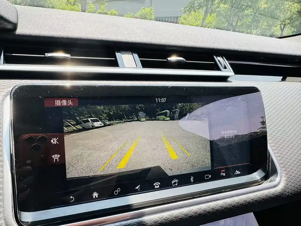Land Rover Velar 2021 — фото 21