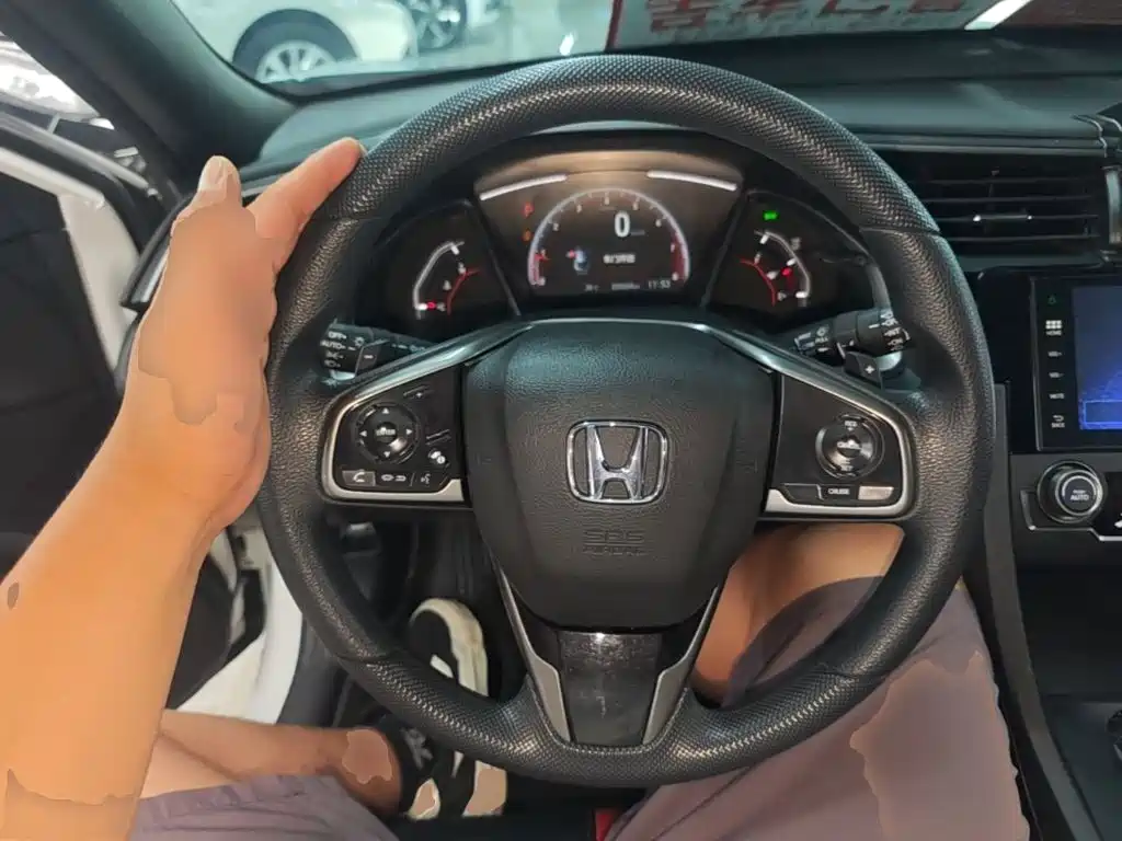 Honda Civic 2023 — фото 11