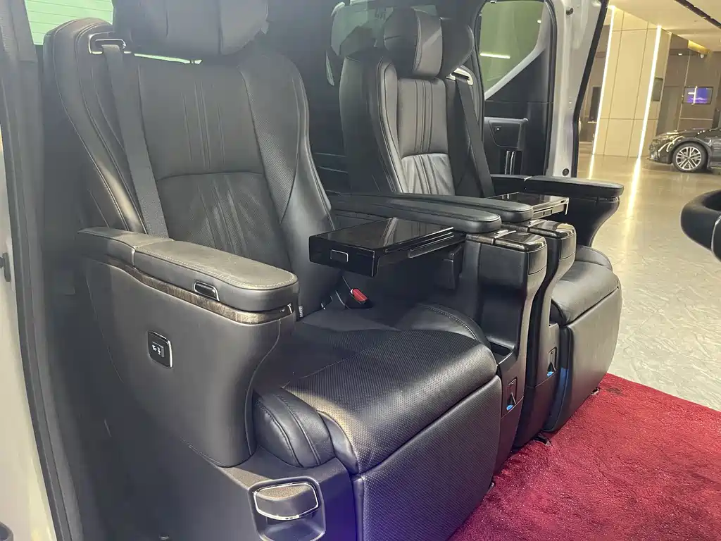 Toyota Alphard 2021 — фото 16
