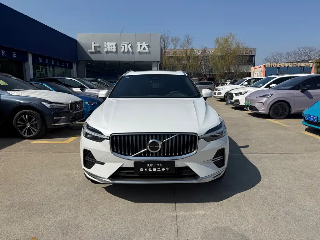Volvo XC60 2023 — фото 2