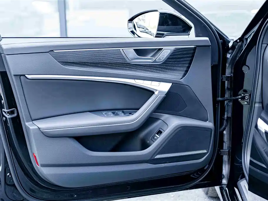 Audi A6L 2025 — фото 18