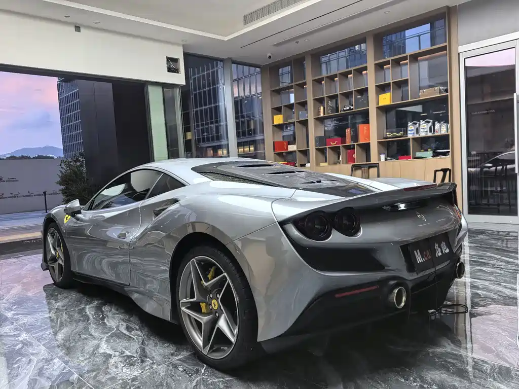 Ferrari F8 2023 — фото 13