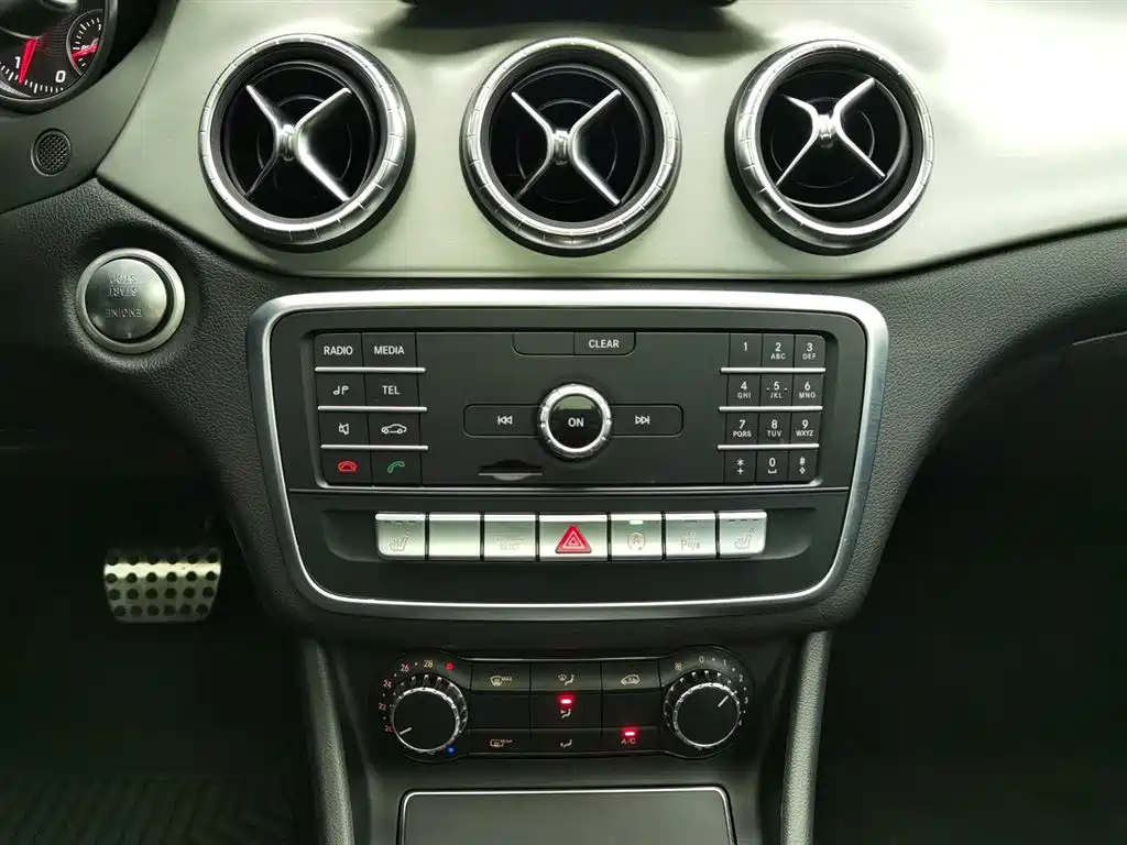 Mercedes-Benz CLA 2018 — фото 12
