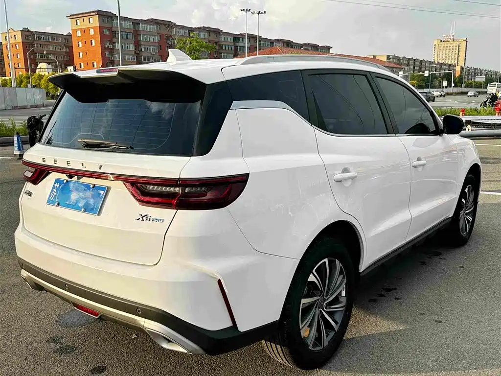 Geely Vision X6 2023 — фото 16