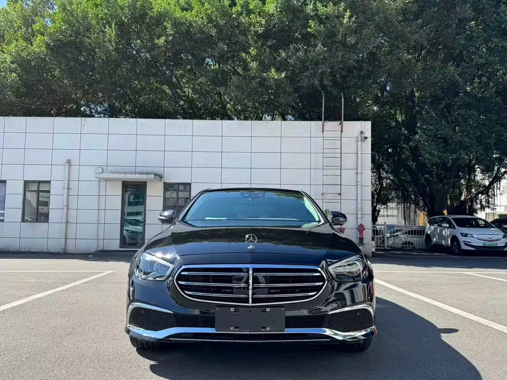 Mercedes-Benz E-Class 2022 — фото 2