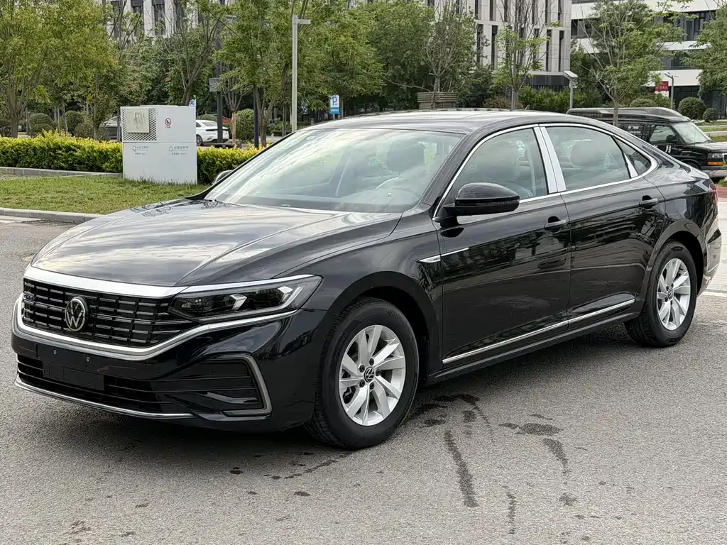 Volkswagen Passat PHEV 2026 — фото 7