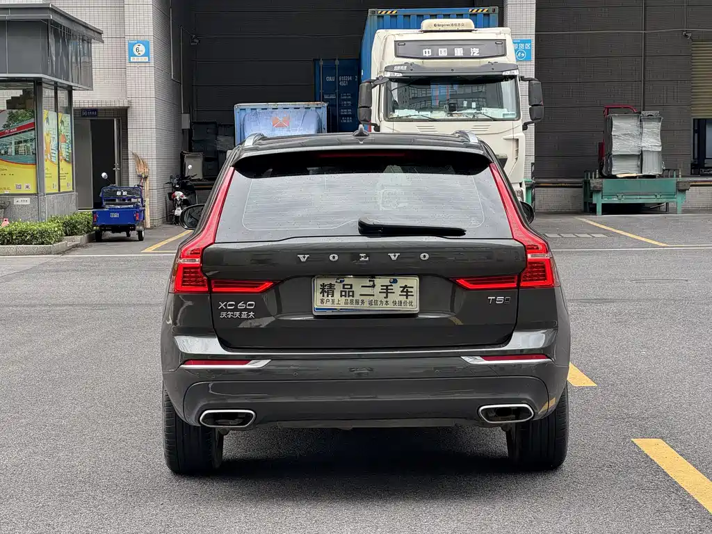 Volvo XC60 2020 — фото 8