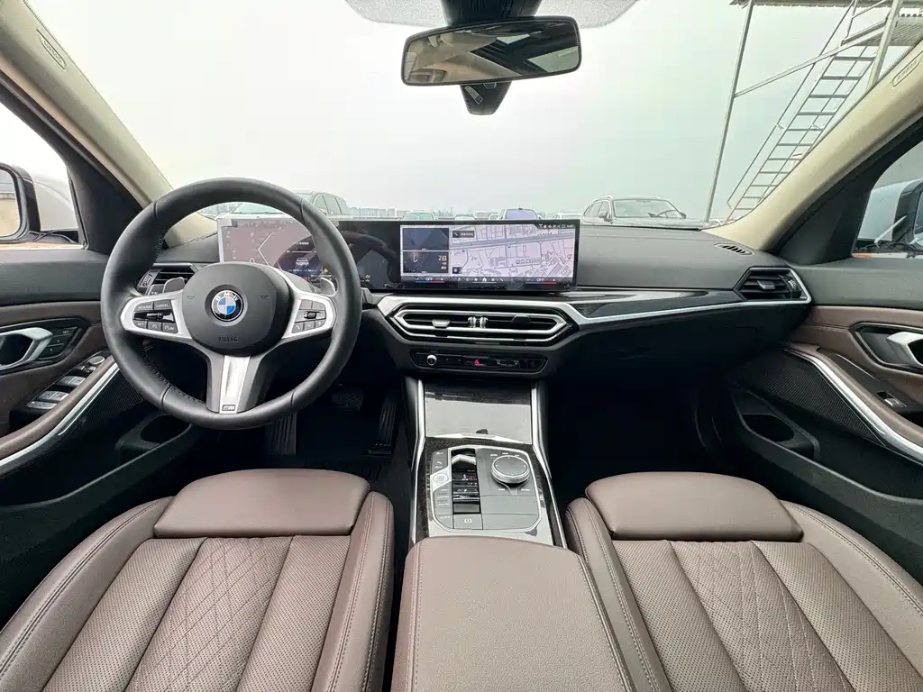 BMW 3 Series 2023 — фото 11