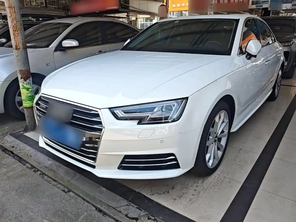 Audi A4L 2017 — фото 1